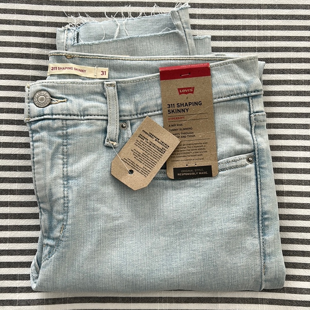 Levi 311 Jeans